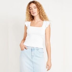 🤍EUC Old Navy "Flutter-Sleeves🦋 Smocked Top" 💯% Cotton🙌🏻 White🤍 Sz XXL🤍